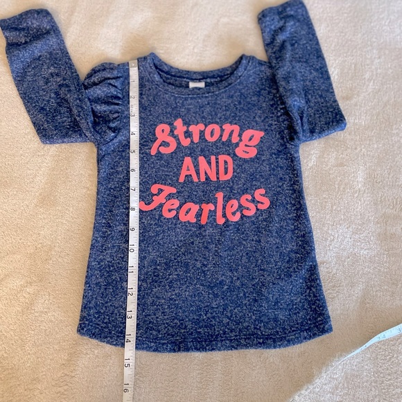 Old Navy “Strong & Fearless” Plush Top - Size 2T - Picture 7 of 8